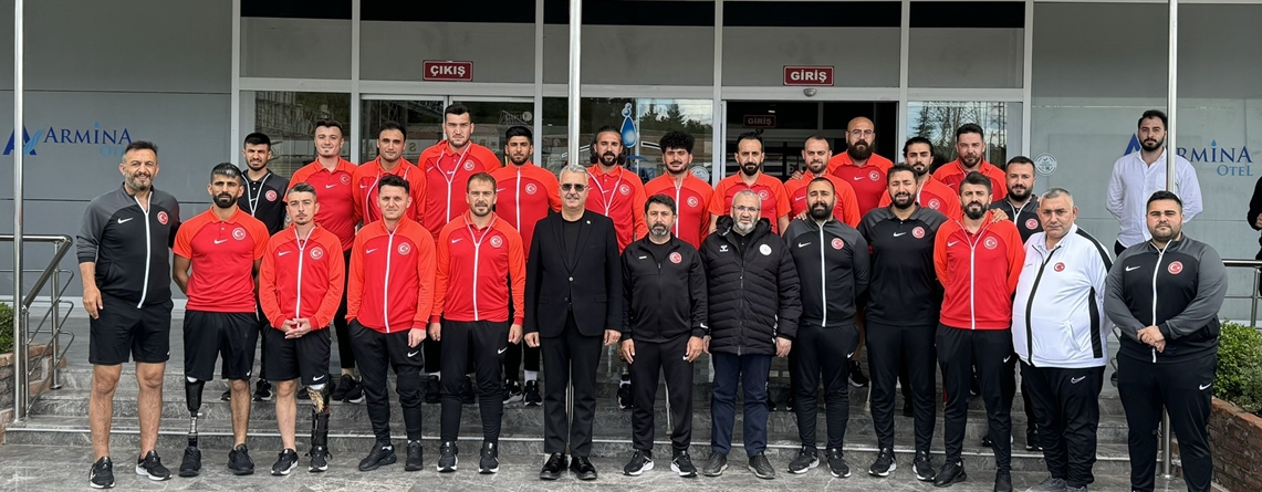 Ahlatcı’dan Milli Takım’a destek ziyareti