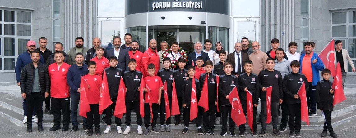 Avrupa Şampiyonu Mert İlbars’tan Başkan Aşgın’a ziyaret