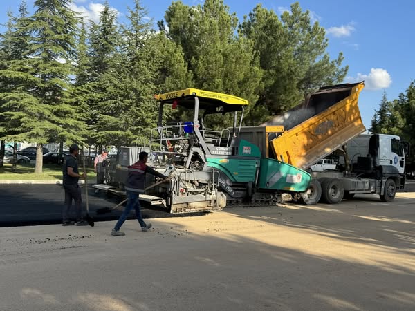BELEDİYE 83 BİN 734 TON ASFALT DÖKTÜ