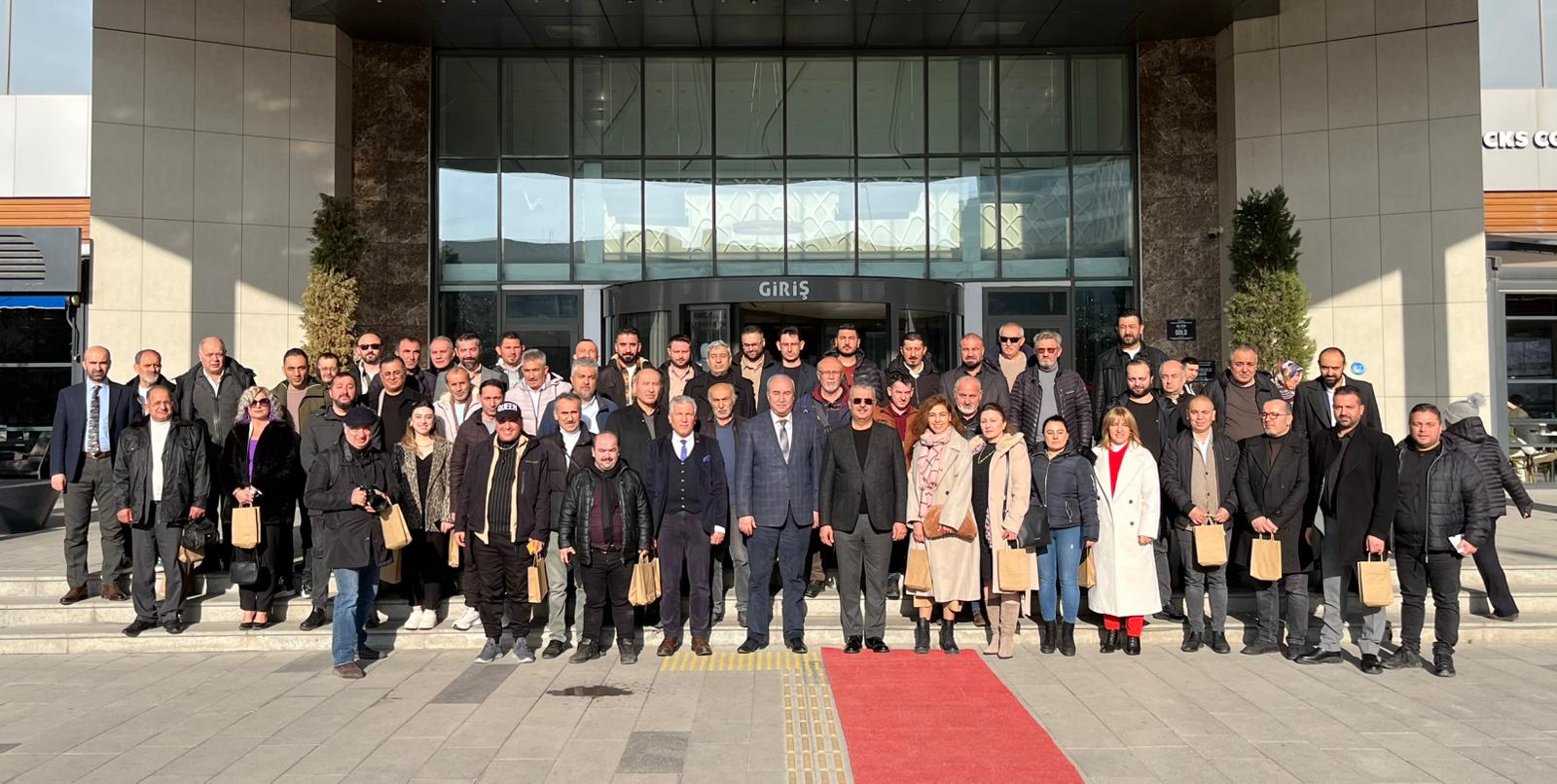 AHLATCI, ÇALIŞAN GAZETECİLER GÜNÜ'NÜ UNUTMADI
