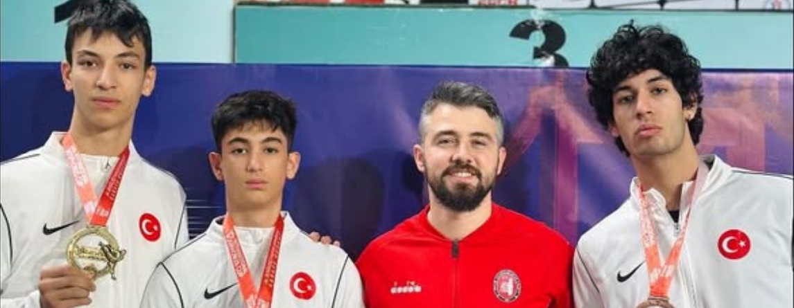 ÇORUMLU MİLLİLERDEN  1 ALTIN 2 BRONZ MADALYA