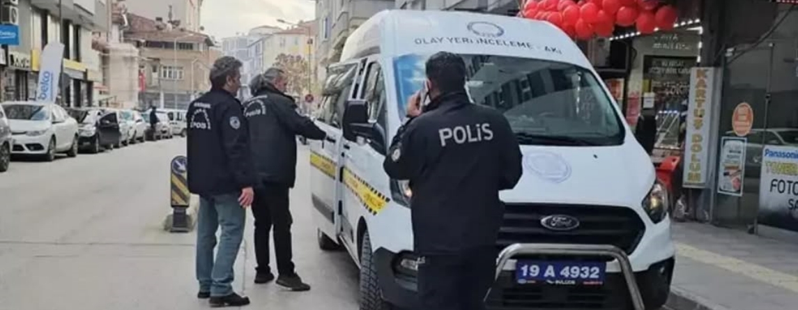 SİLAHINI TEMİZLERKEN ARKADAŞINI VURDU!