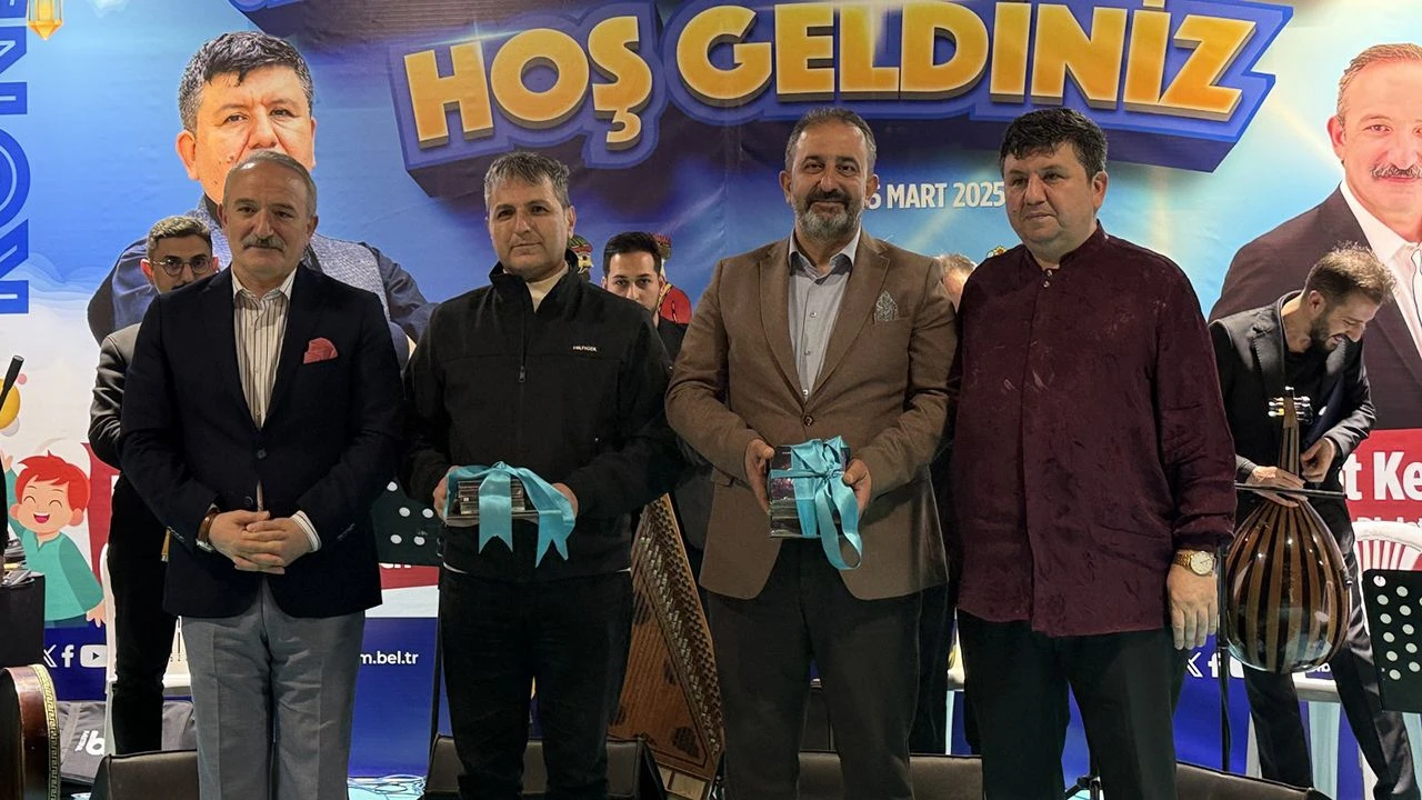 Çorum'da Ramazan akşamları ilahi ve kasidelerle coşkulu bir final yaptı