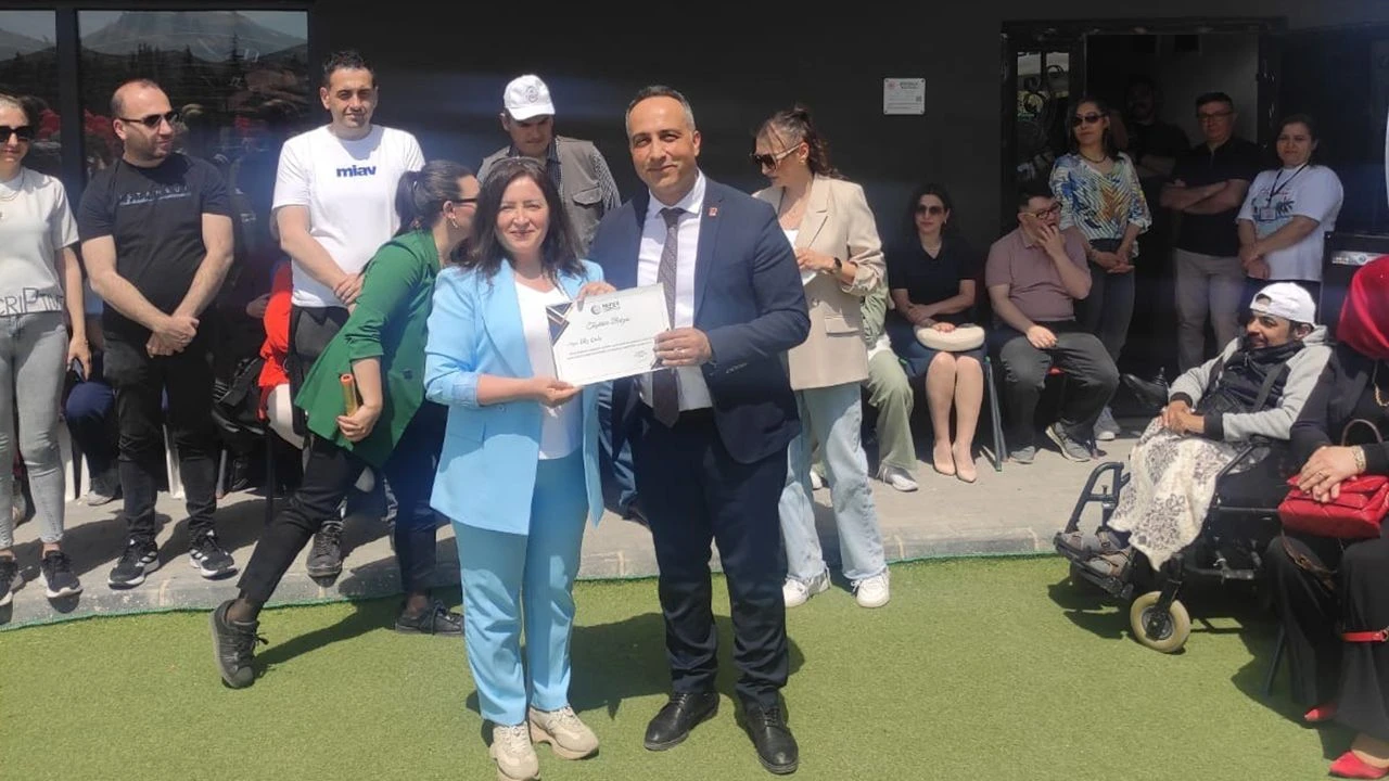 CHP İl Başkanı Solmaz, Nefes Derneği'nin Bahar Şenliği'ne katıldı