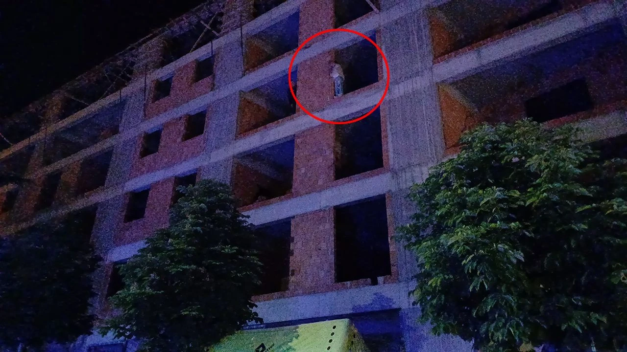 18 yaşındaki kızı polis ikna etti