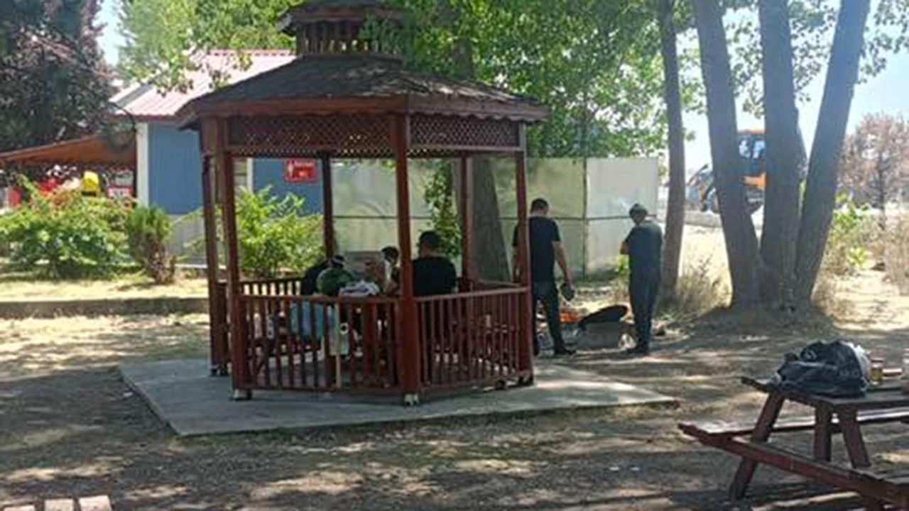 Piknikte hem eğlendiler hem dinlendiler