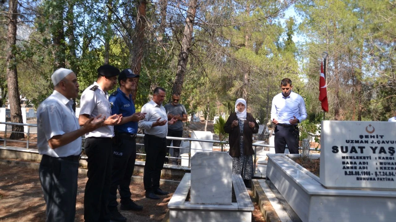 15 Temmuz anma programı kapsamında Kargı Şehitliği ziyaret edildi