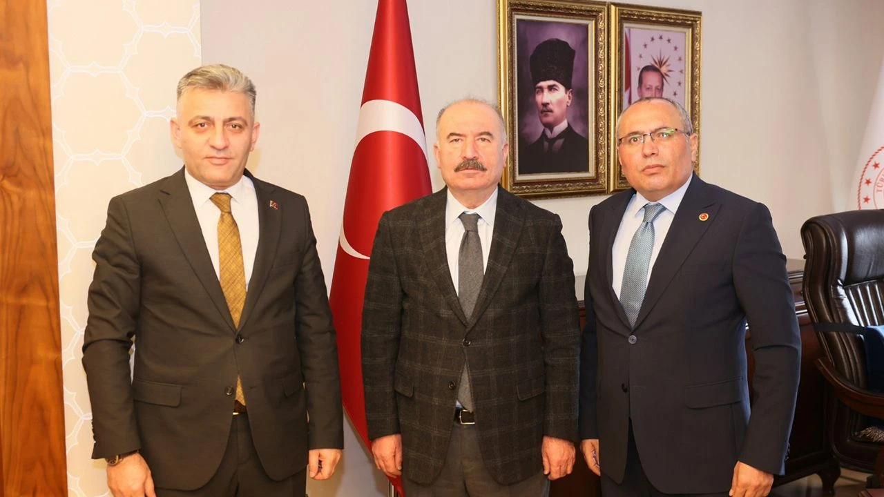 Türk Büro-Sen’den Vali Ali Çalgan’a ziyaret