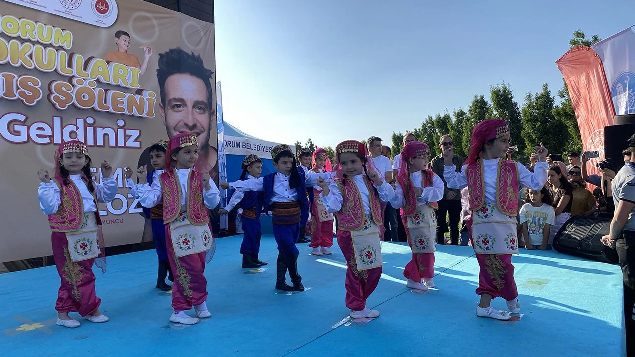 Yaz okulları şöleni coşkuyla tamamlandı